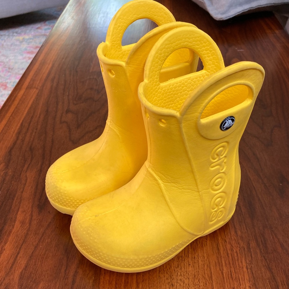 EUC Yellow Toddler Croc Rain Boots (Size 7)